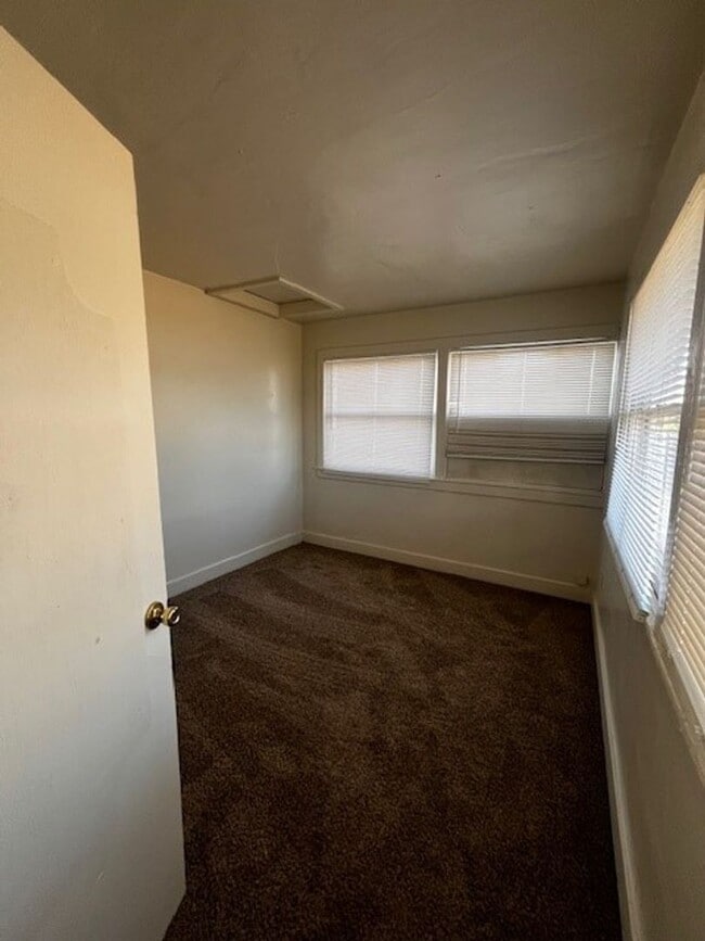 Photo - 2416 Center St