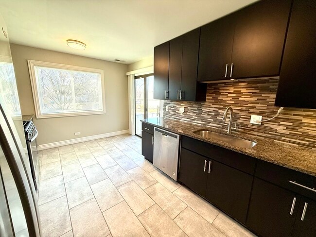 Photo - 298 Maplewood Ct Unit D2