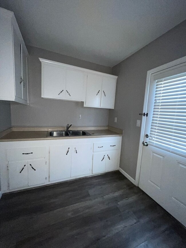 Photo - 3744 Unidad A