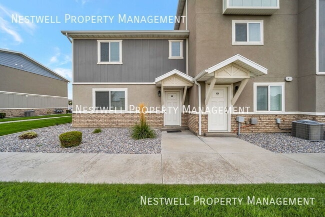 Building Photo - 734 E 550 S Unit A Rental
