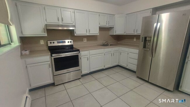 Photo - 244 Oakville Ave Unit F