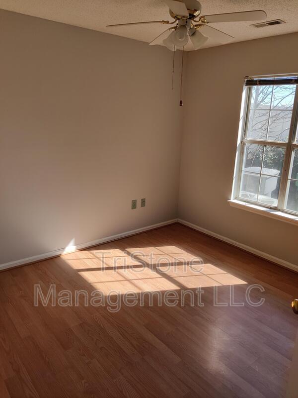 Photo - 5748 Ebley Ln