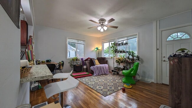 Photo - 1418 Summit Ave