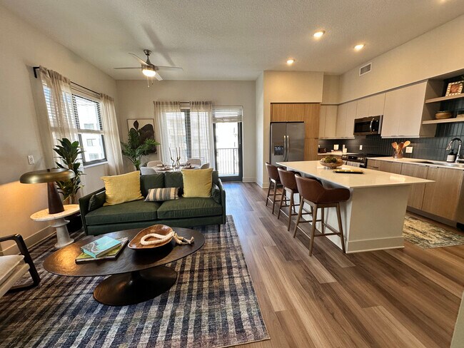 Building Photo - 2822 SW 69th Ave Unit B