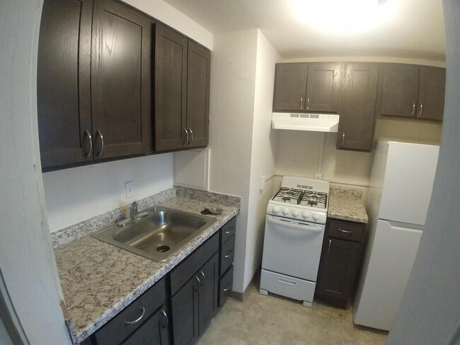 Photo - 121 E Gorham St Condo Unit 4