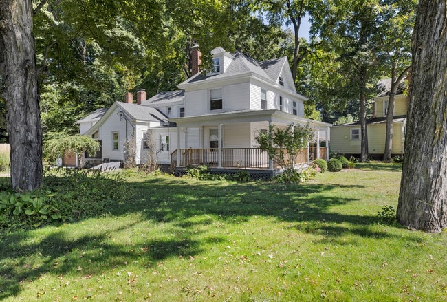 Photo - 48 Water St Unit 1