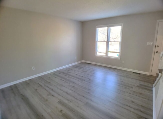 Photo - WAYN5324 Unit B