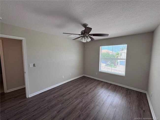 Photo - 11239 SW Barton Way