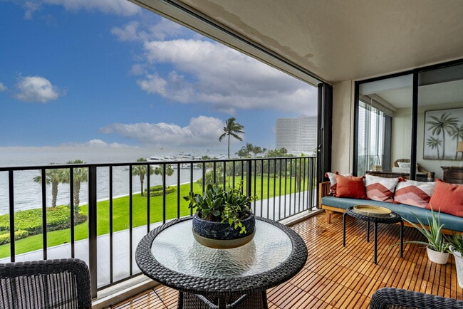 Building Photo - 124 Lakeshore Dr Unit 4280