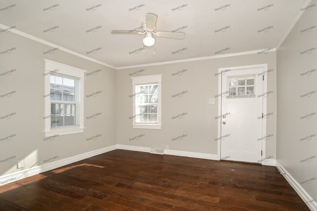 Photo - 121 Franke Ave