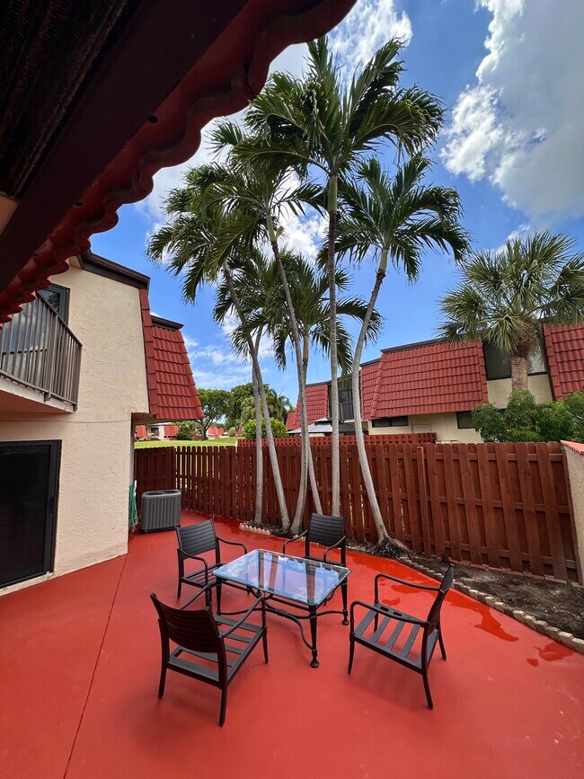 Building Photo - 3871 Victoria Dr Rental