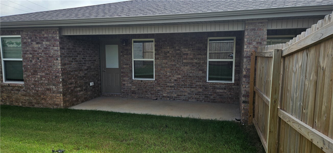 Photo - 634 NW 69th Ave