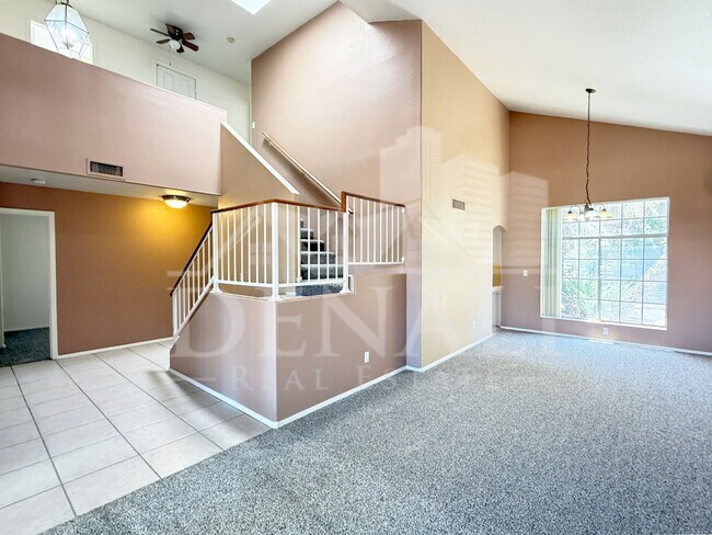 Photo - 1425 E Chicago Cir