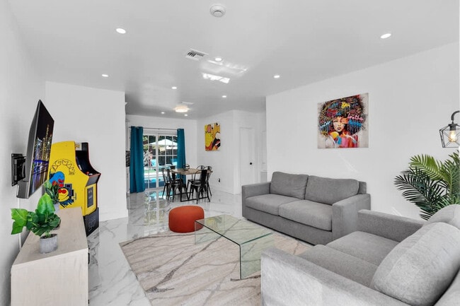 Photo - 7001 Coolidge St Unidad ID1372328P