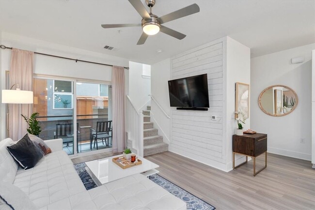 Photo - 2827 Manor Rd Unit 3102