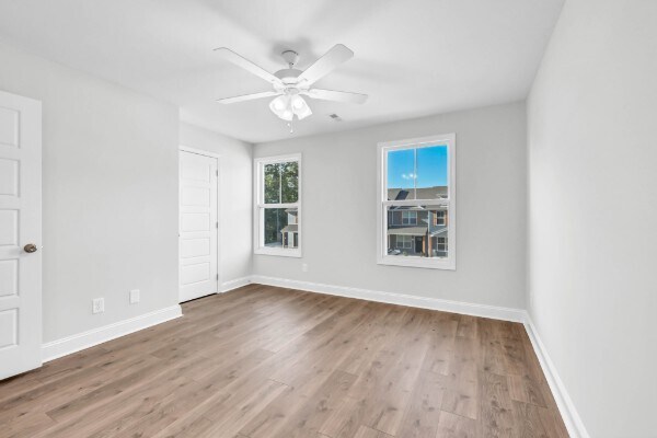Photo - 202 W Point Dr
