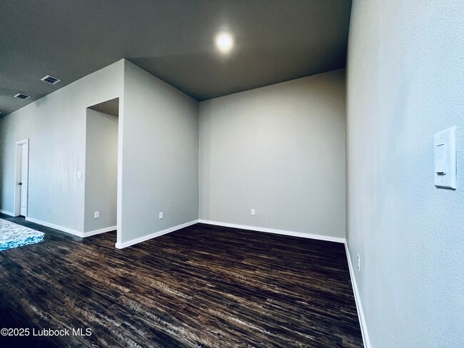 Photo - 2109 N Avenue L