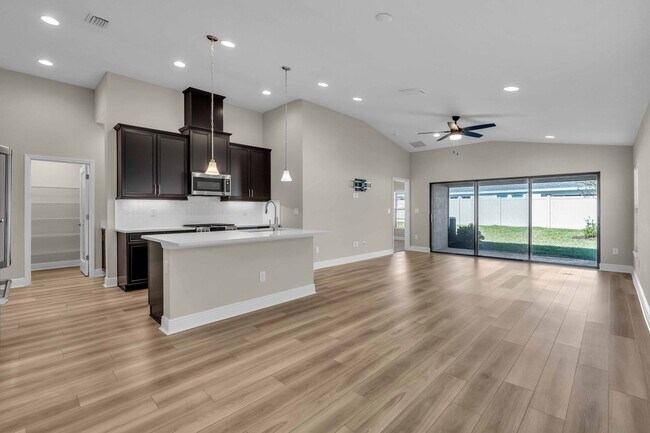 Photo - Beautiful Villa, ready to make it your home. Unit 12545 Oak Hill Way