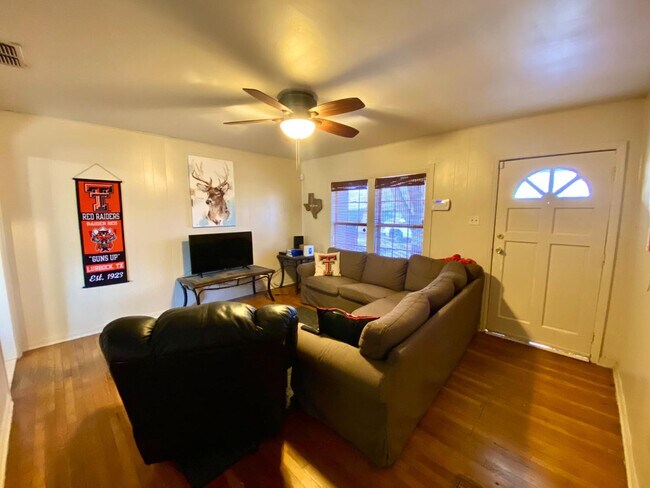 Photo - 3305 30th St House