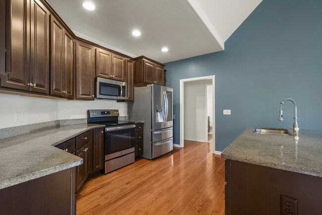 Photo - 307 Farmhouse Trail