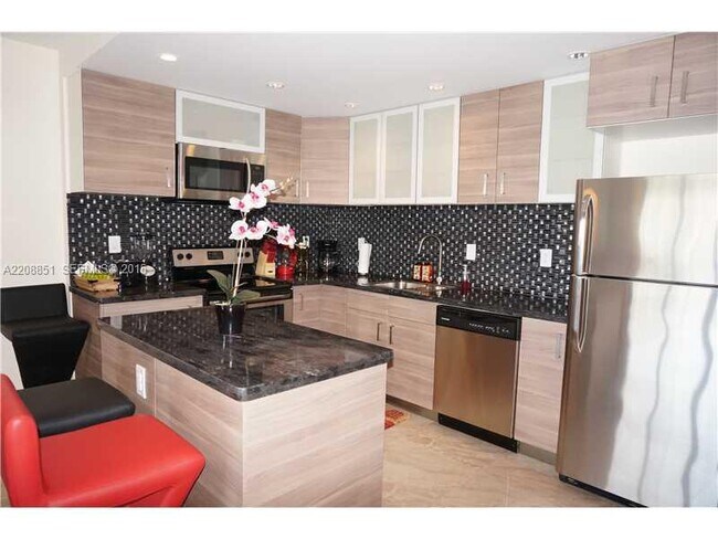 Building Photo - 19370 Collins Ave Unit 1007