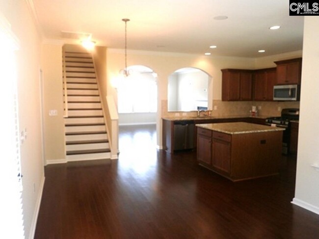 Photo - 297 Massey Cir