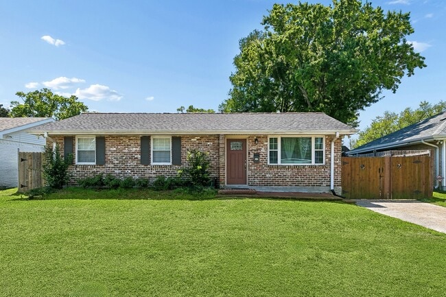 Building Photo - 8844 Fulton St