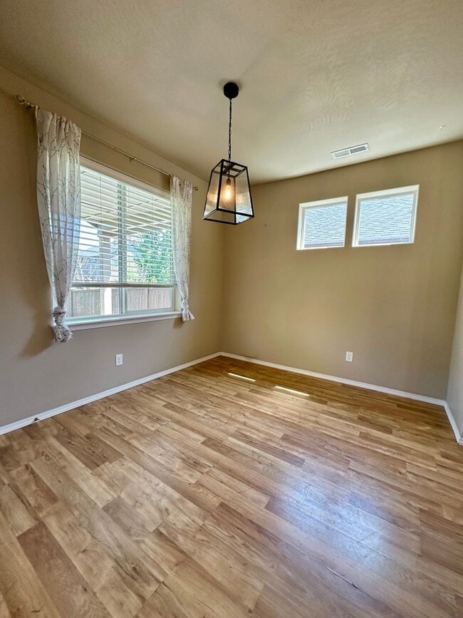 Photo - 61158 SW Teton Ln