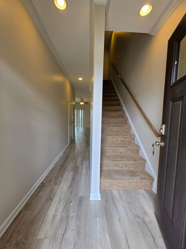 Photo - 2969 Old Field Rd