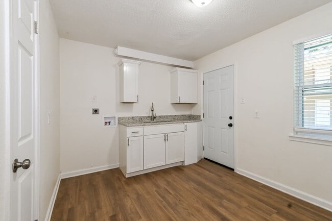 Photo - Seventh Street Apts (1018) Unidad 1018 N 7th Street - 1018-7