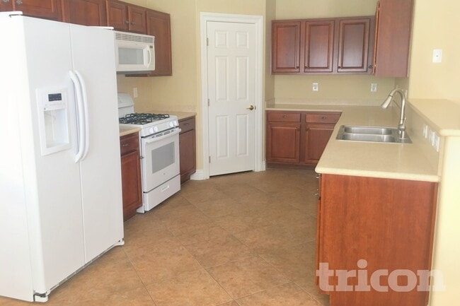 Photo - 8371 Gardena Hills Ave