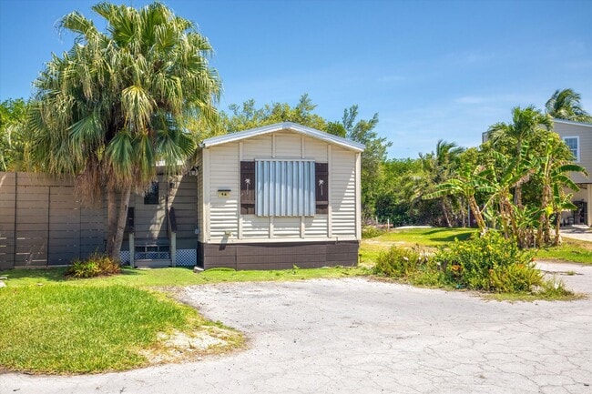 Photo - Comfortable Island Rental with Outdoor Space, Storage & Flexible Living