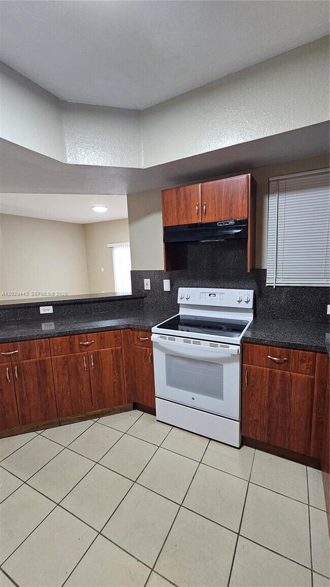 Photo - 785 SW 6th Pl