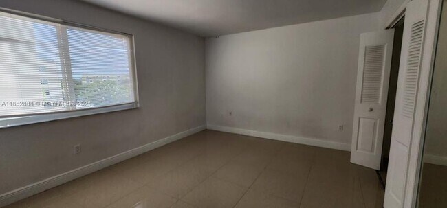 Photo - 6950 Miami Gardens Dr Unit 2-408