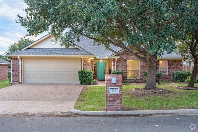 Building Photo - COMING SOON!!! Charming 3-Bedroom Home wit...