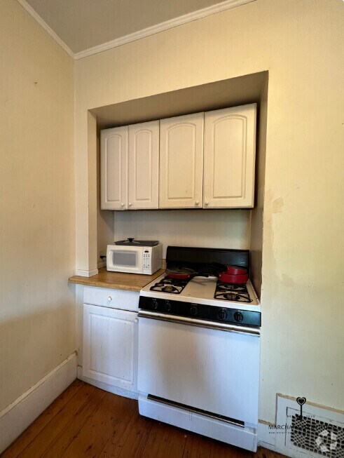 Building Photo - 95 Upland Rd Unit 2 Rental