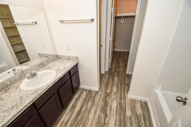Photo - 2607 Montecito Ln