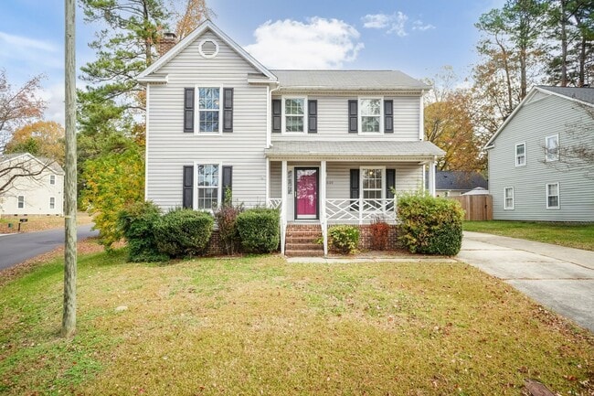 Building Photo - Three Bedroom Home!