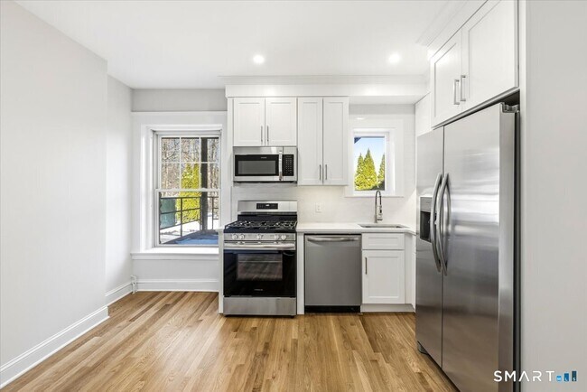 Photo - 2750 Whitney Ave