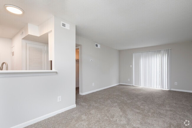 1BR, 1BA - 680SF