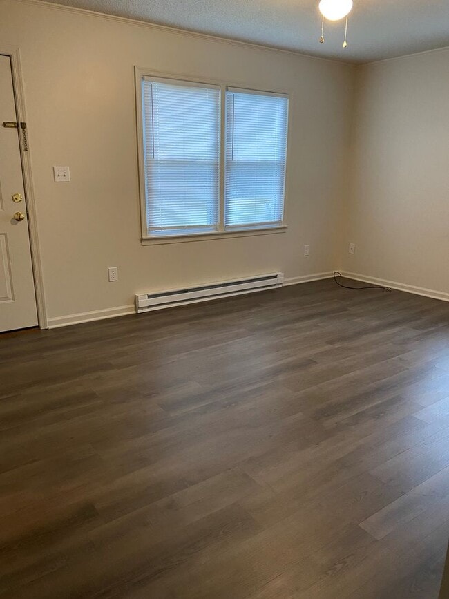 Photo - Nice Two Bedroom Apartment for Rent near BRCC