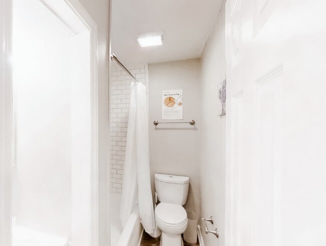 Photo - 149 Harlan Rd SW