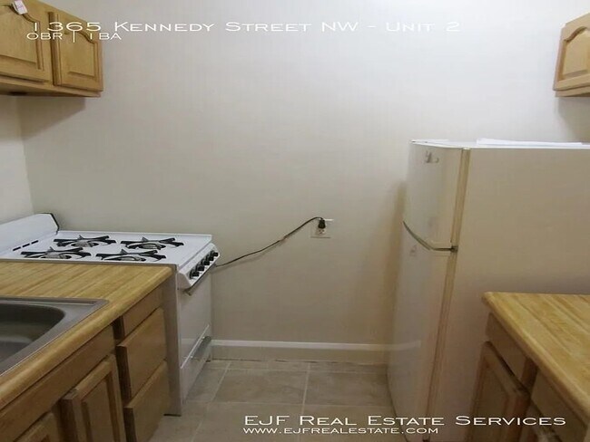 Photo - 1365 Kennedy St NW Unidad 2