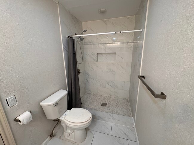 Photo - 6801 Lancelot Ct