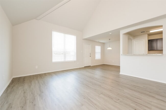 Photo - 21847 King Hts Ln