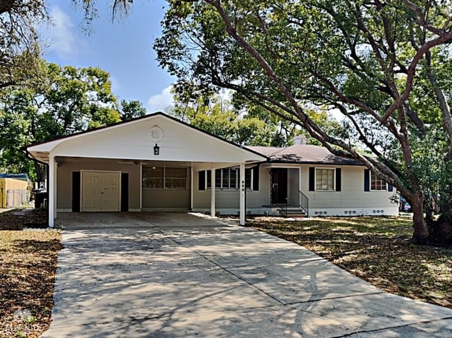 Building Photo - 809 Woodside Ave