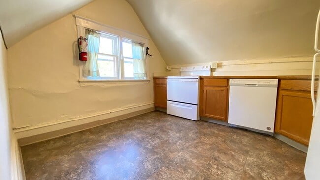 322 College Ave Unit 320 College Ave