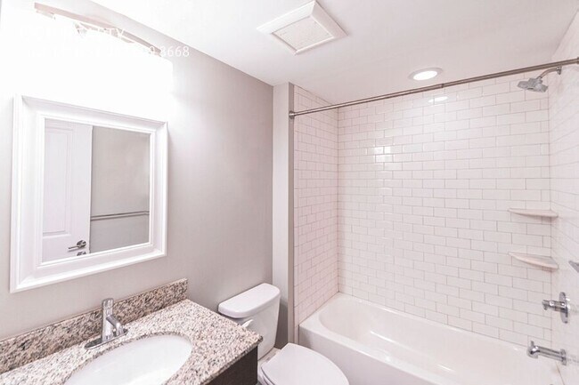 Photo - 1607 Catharine St Unit 2B