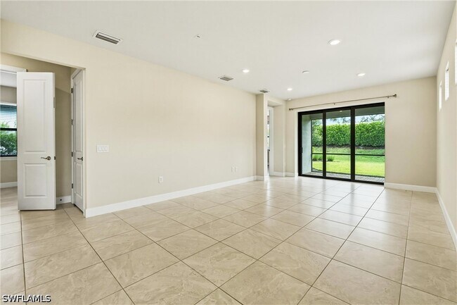 2244 Yellowfin Cir