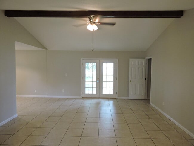 Photo - 150 W Old Mill Way
